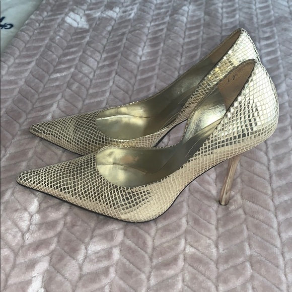 Guess Heels - Picture 2 of 5